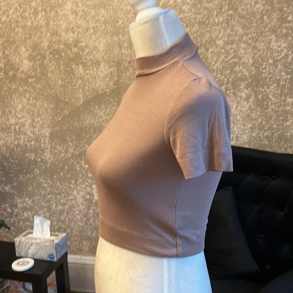 Babaton crop tops - Picture 2 of 7